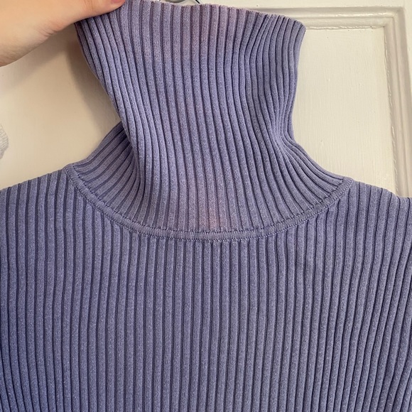 Periwinkle 2000s turtle neck - Picture 3 of 3
